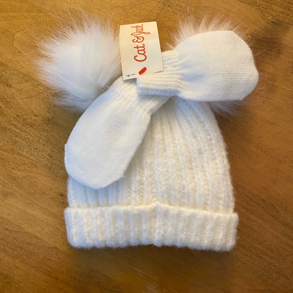 Cat & Jack hat and mitten set